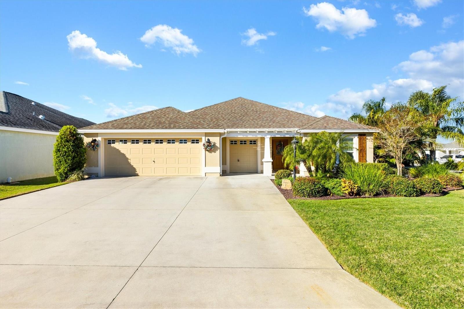 3230 JOY LN, THE VILLAGES, FL, 32163