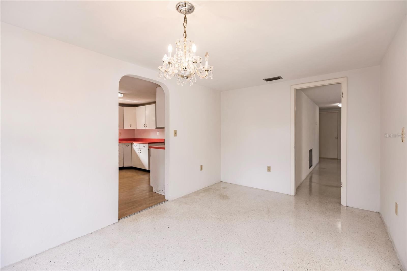 515 W OLYMPIA AVE, PUNTA GORDA, FL, 33950