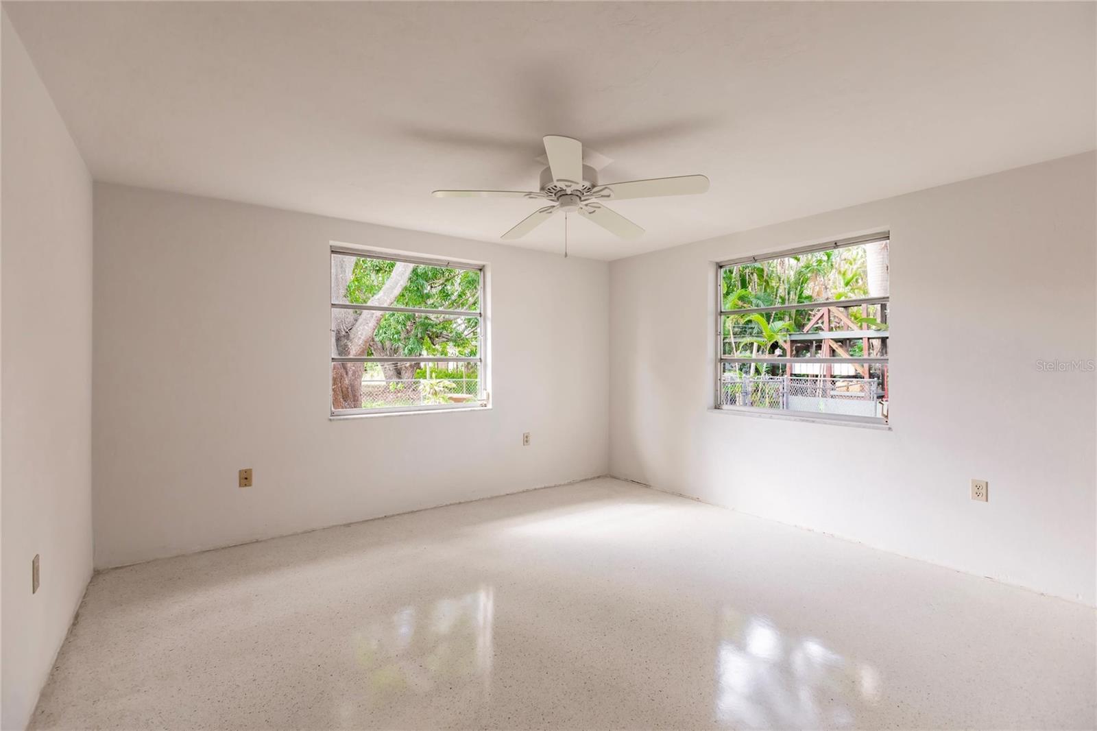 515 W OLYMPIA AVE, PUNTA GORDA, FL, 33950