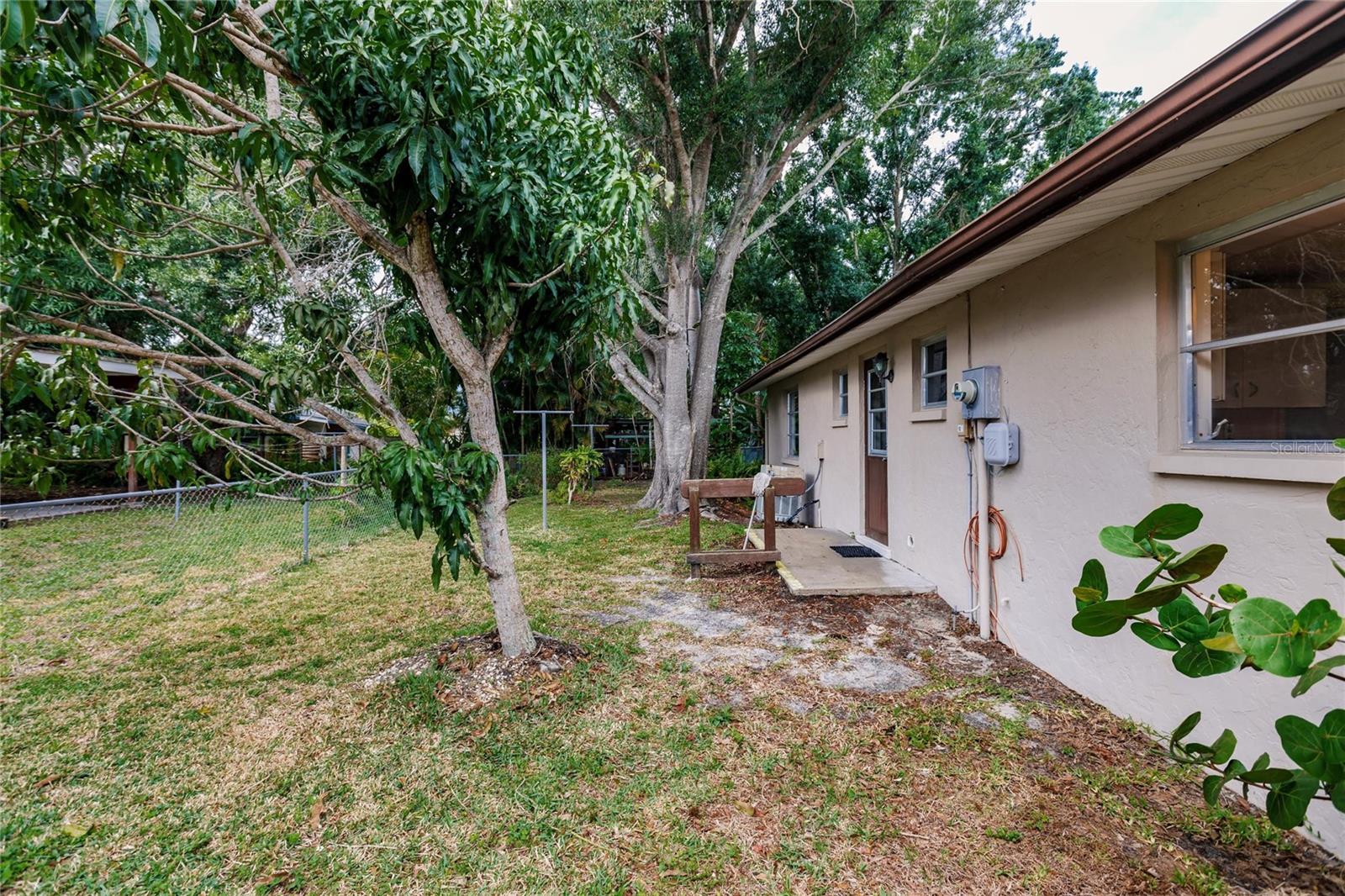 515 W OLYMPIA AVE, PUNTA GORDA, FL, 33950