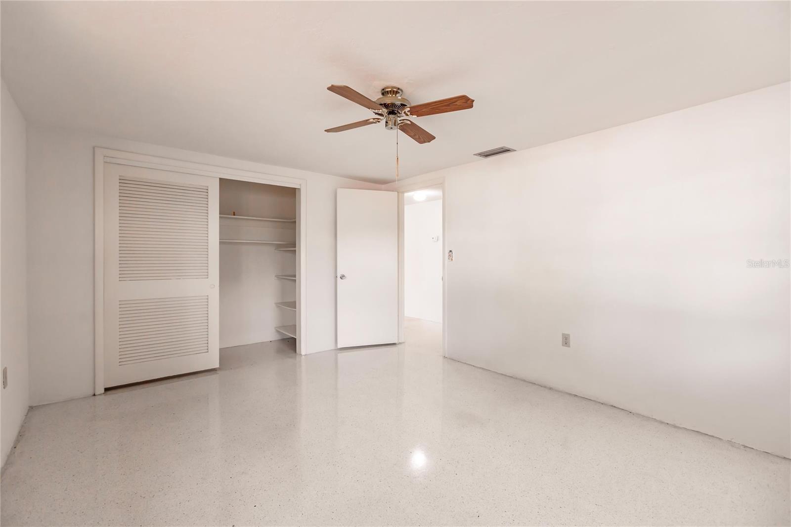 515 W OLYMPIA AVE, PUNTA GORDA, FL, 33950