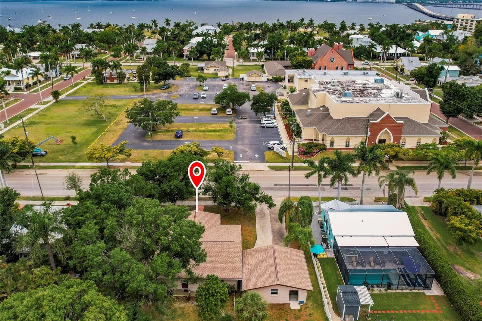 515 W OLYMPIA AVE, PUNTA GORDA, FL, 33950