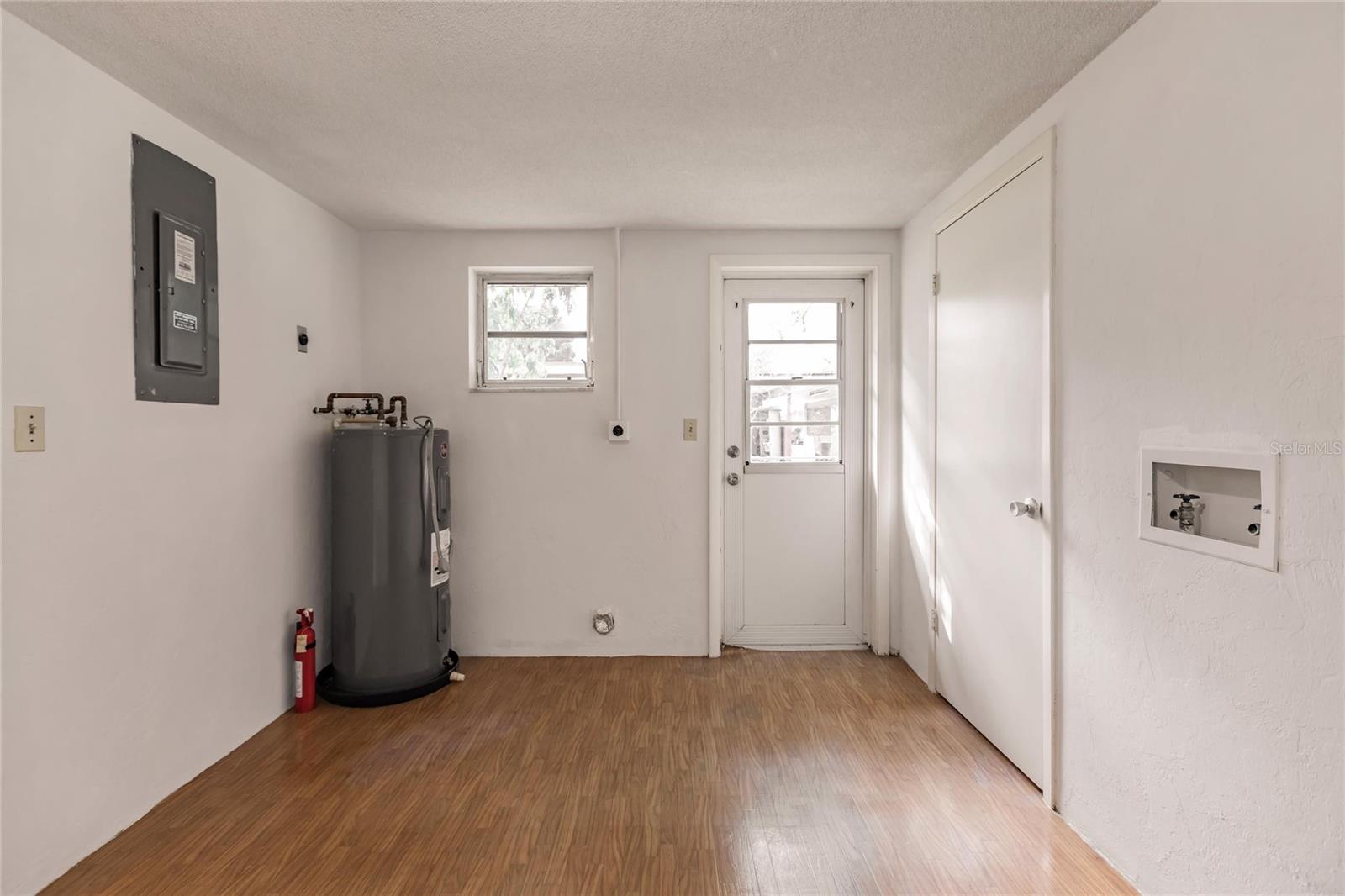 515 W OLYMPIA AVE, PUNTA GORDA, FL, 33950