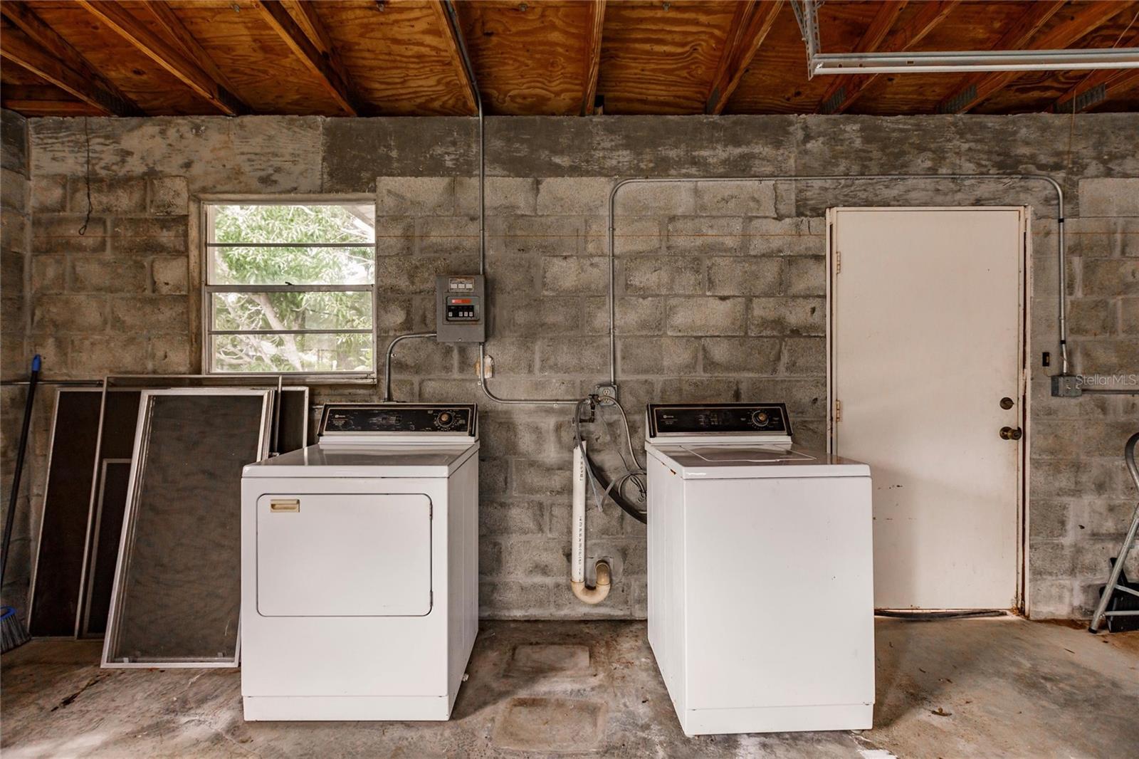 515 W OLYMPIA AVE, PUNTA GORDA, FL, 33950