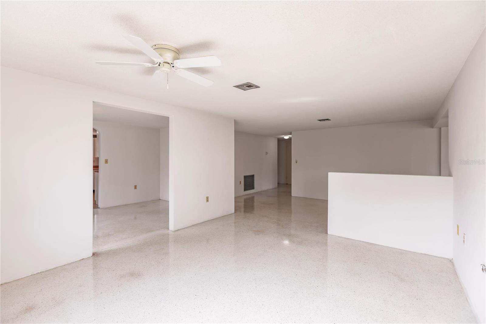 515 W OLYMPIA AVE, PUNTA GORDA, FL, 33950