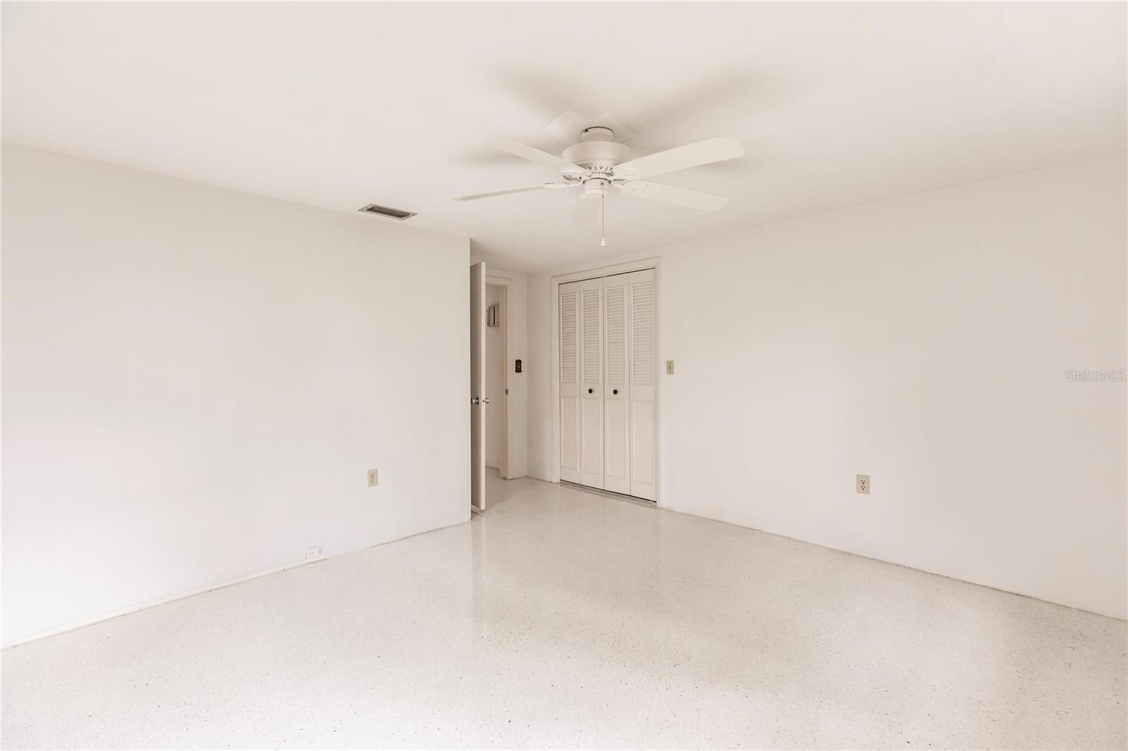 515 W OLYMPIA AVE, PUNTA GORDA, FL, 33950
