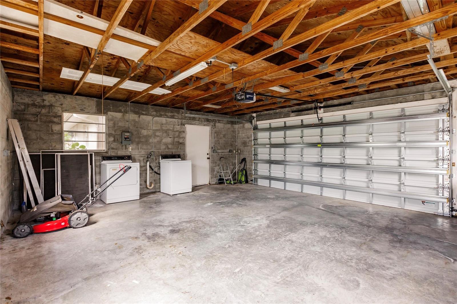 515 W OLYMPIA AVE, PUNTA GORDA, FL, 33950