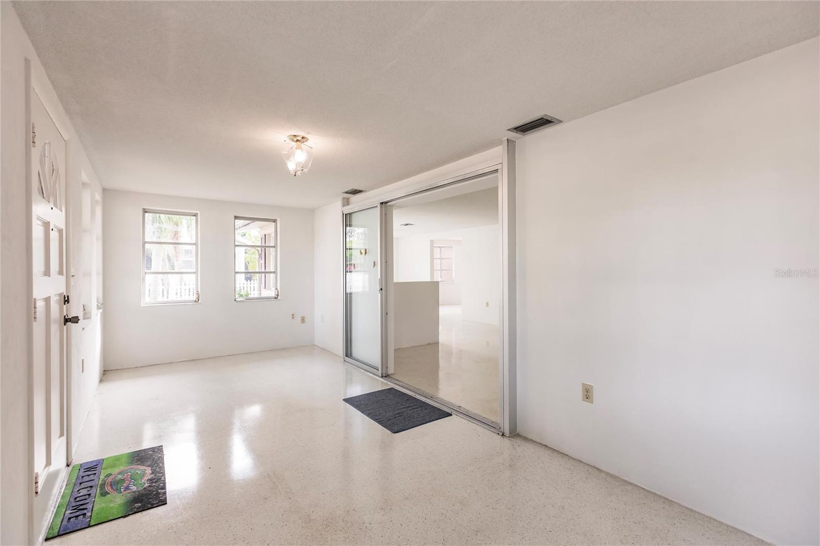 515 W OLYMPIA AVE, PUNTA GORDA, FL, 33950