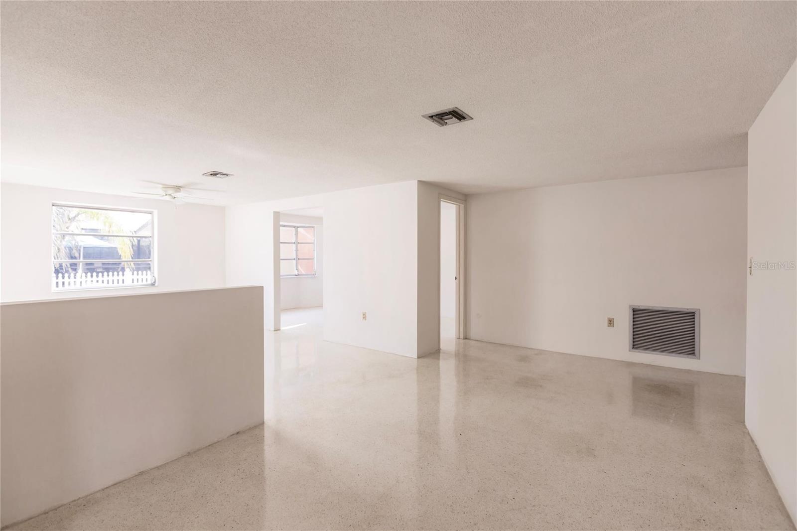 515 W OLYMPIA AVE, PUNTA GORDA, FL, 33950