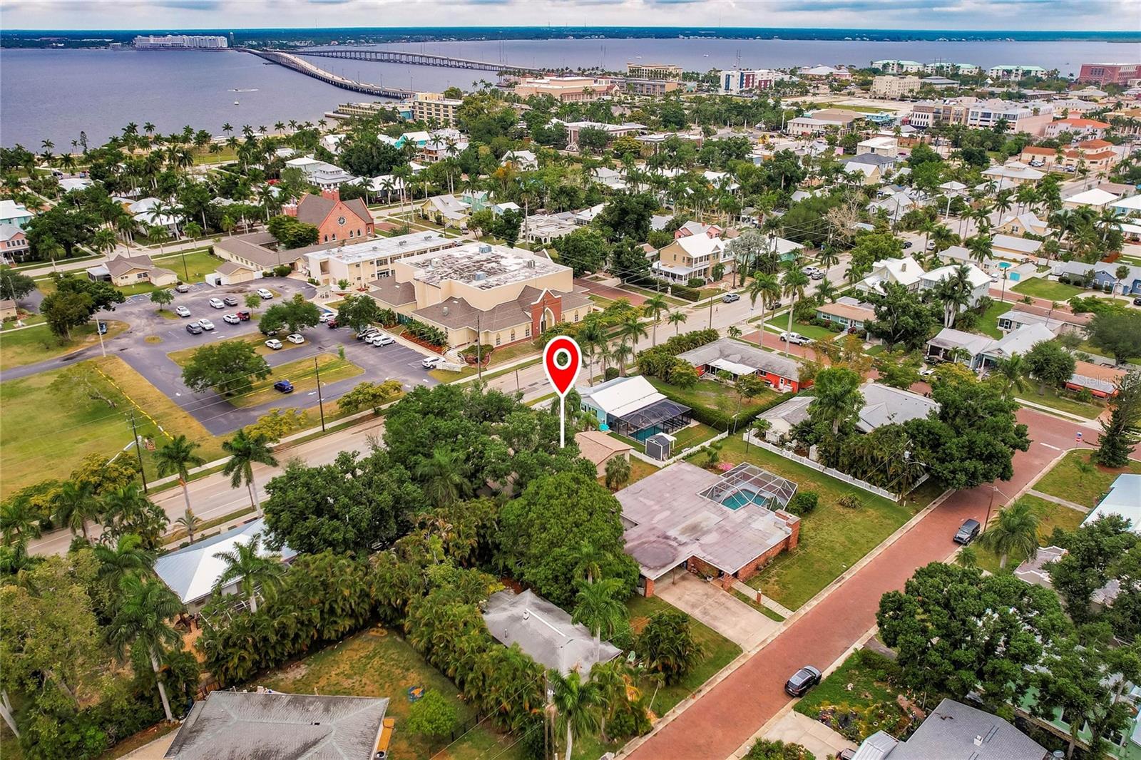 515 W OLYMPIA AVE, PUNTA GORDA, FL, 33950