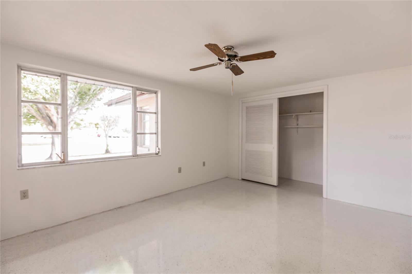 515 W OLYMPIA AVE, PUNTA GORDA, FL, 33950