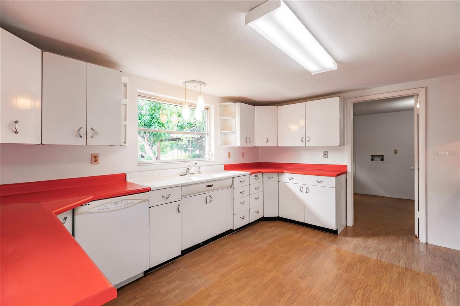 515 W OLYMPIA AVE, PUNTA GORDA, FL, 33950
