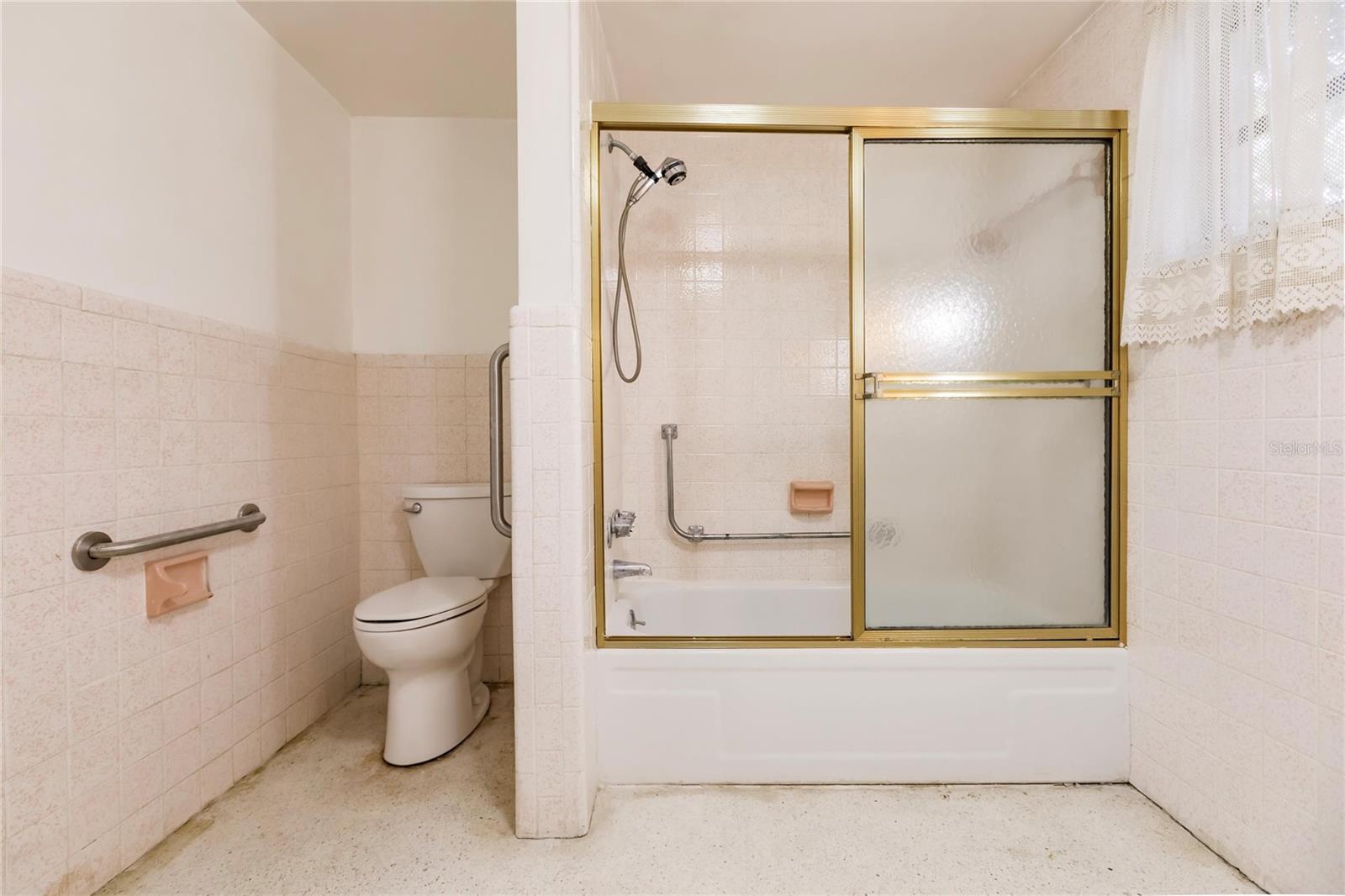 515 W OLYMPIA AVE, PUNTA GORDA, FL, 33950