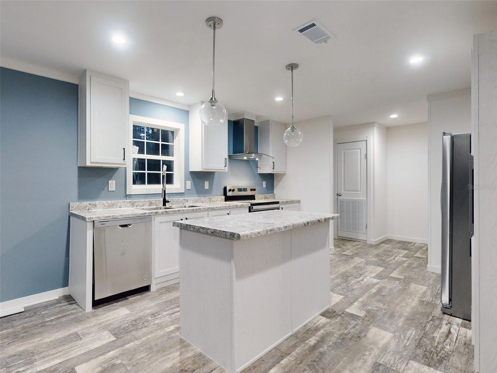 7652 WHITE SANDS AVE, KEYSTONE HEIGHTS, FL, 32656