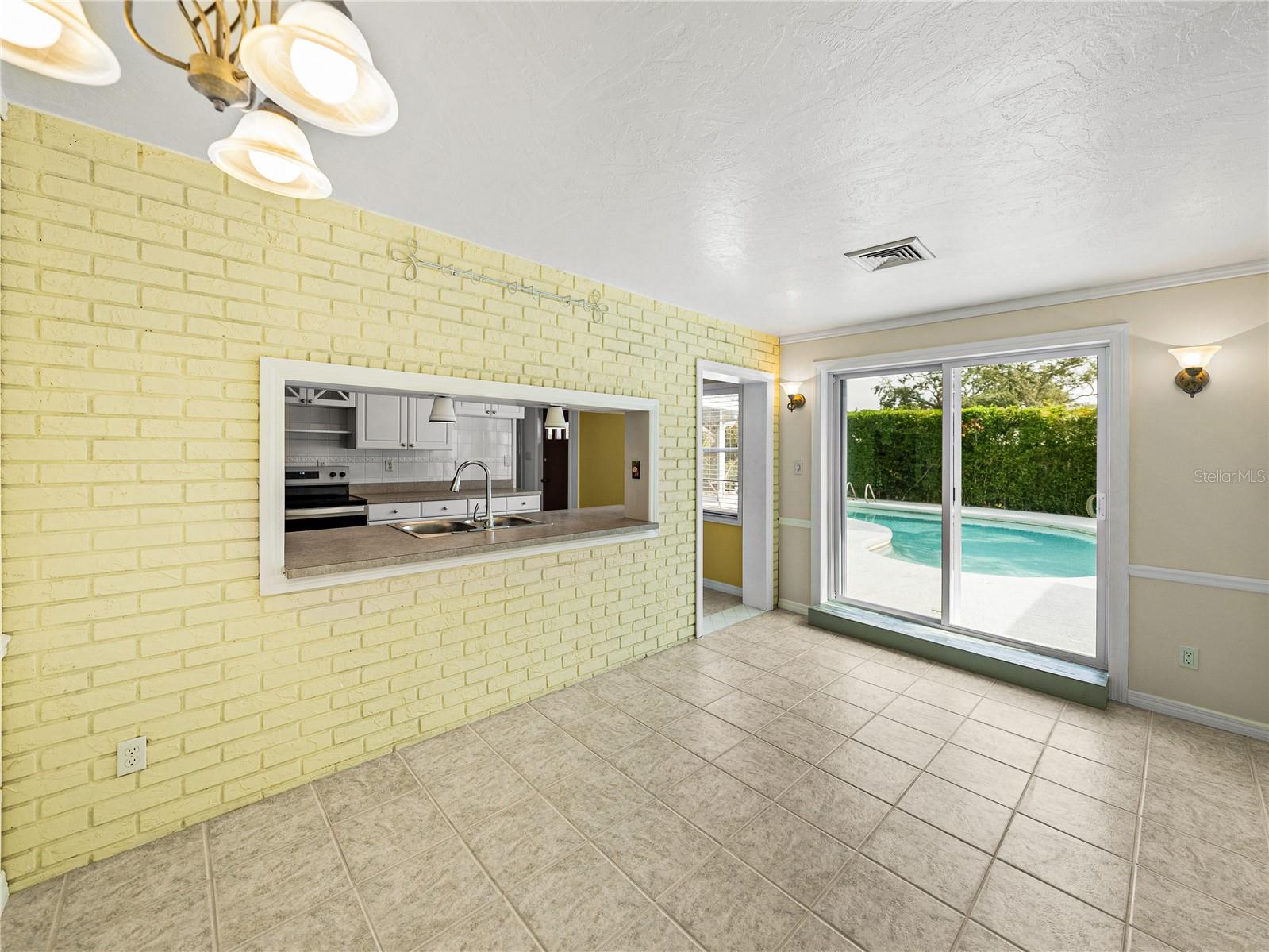 4608 S SHAMROCK RD, TAMPA, FL, 33611