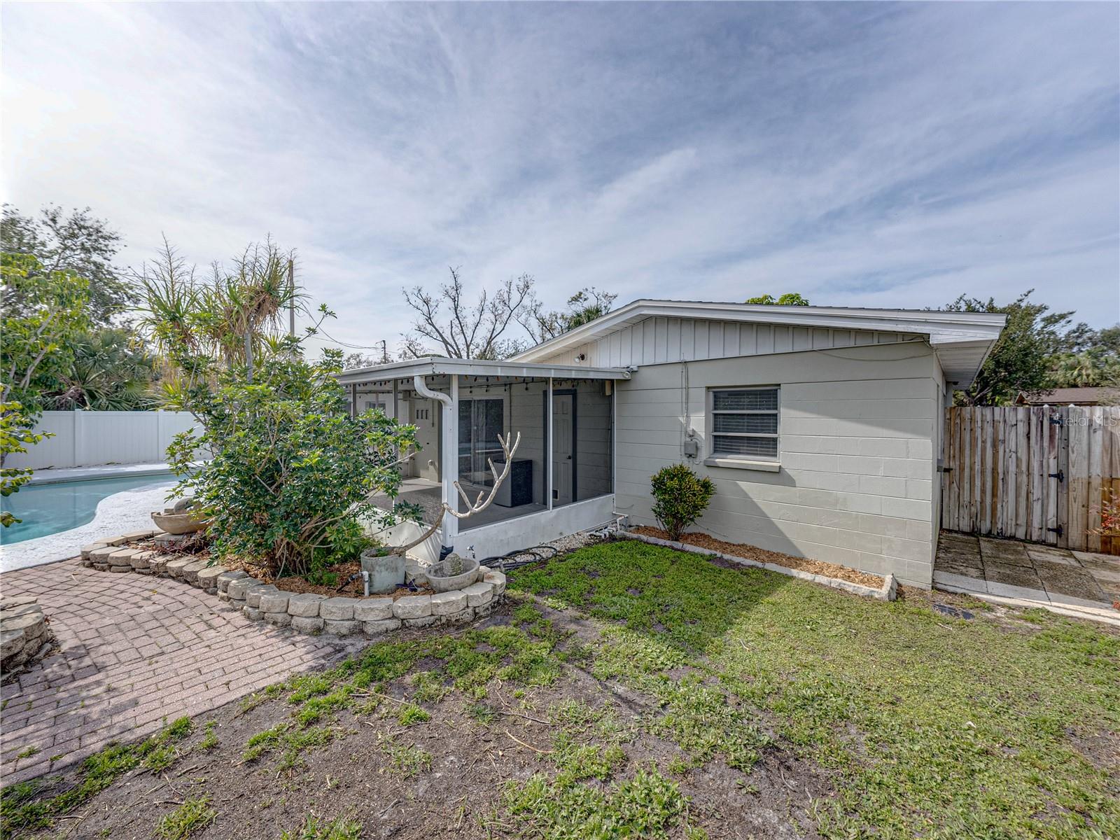 4608 S SHAMROCK RD, TAMPA, FL, 33611