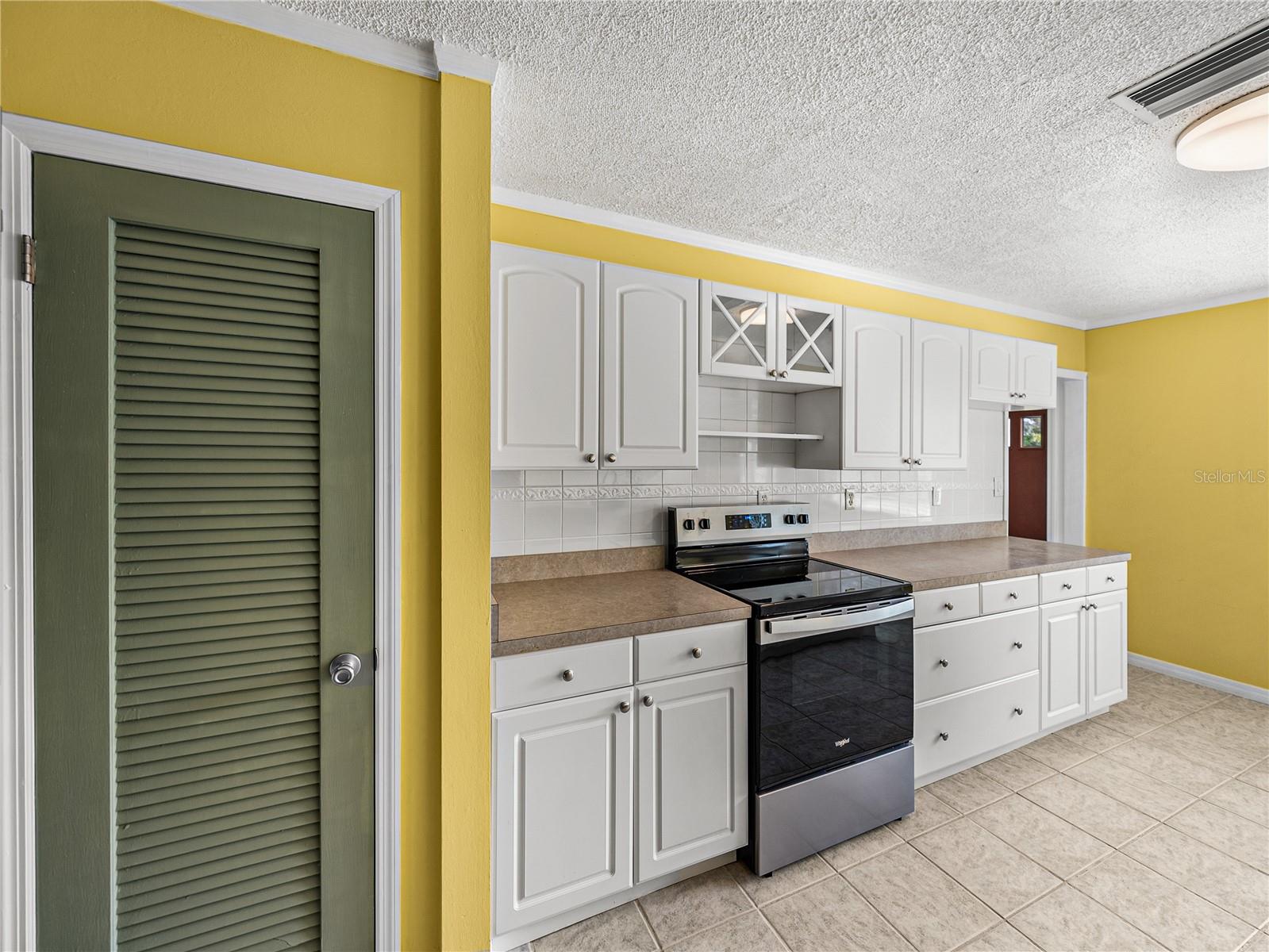 4608 S SHAMROCK RD, TAMPA, FL, 33611