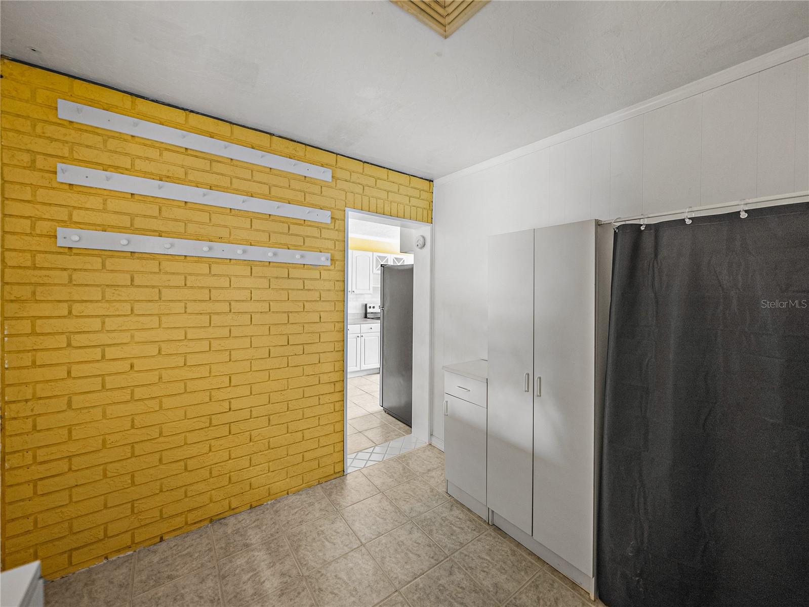 4608 S SHAMROCK RD, TAMPA, FL, 33611