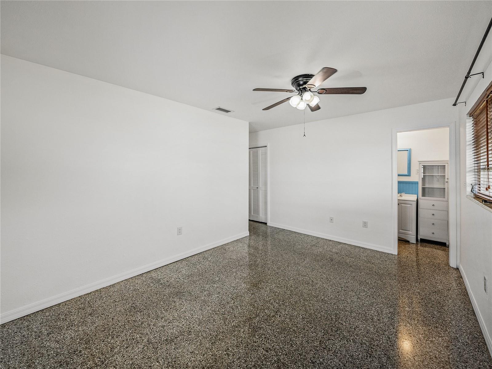 4608 S SHAMROCK RD, TAMPA, FL, 33611