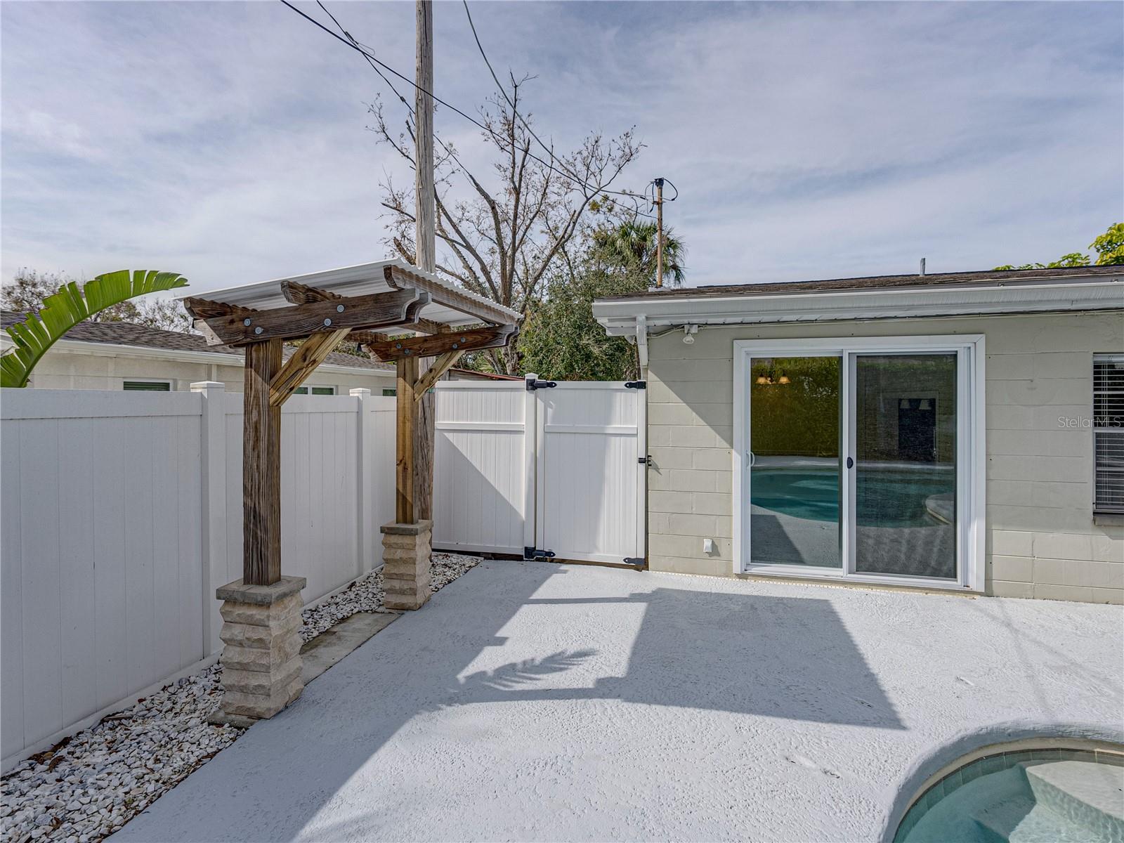 4608 S SHAMROCK RD, TAMPA, FL, 33611