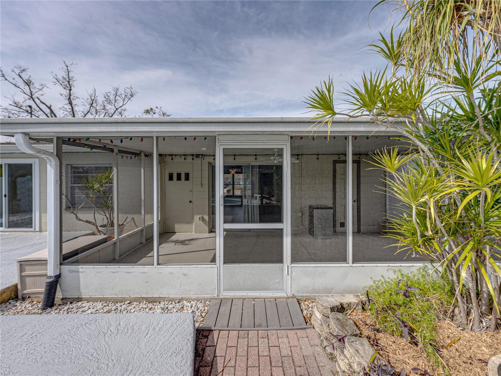 4608 S SHAMROCK RD, TAMPA, FL, 33611