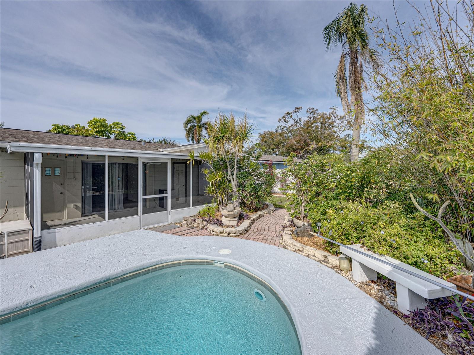 4608 S SHAMROCK RD, TAMPA, FL, 33611
