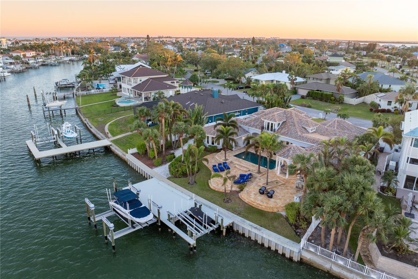 259 6TH AVE N, TIERRA VERDE, FL, 33715