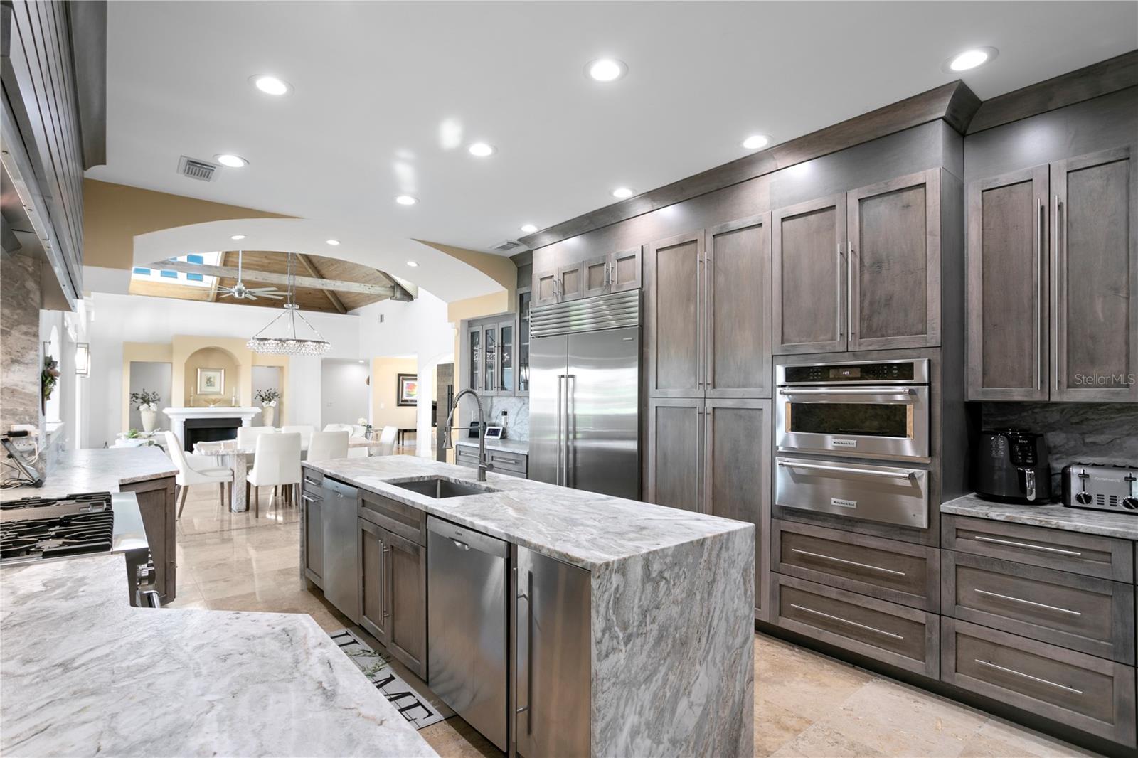 259 6TH AVE N, TIERRA VERDE, FL, 33715