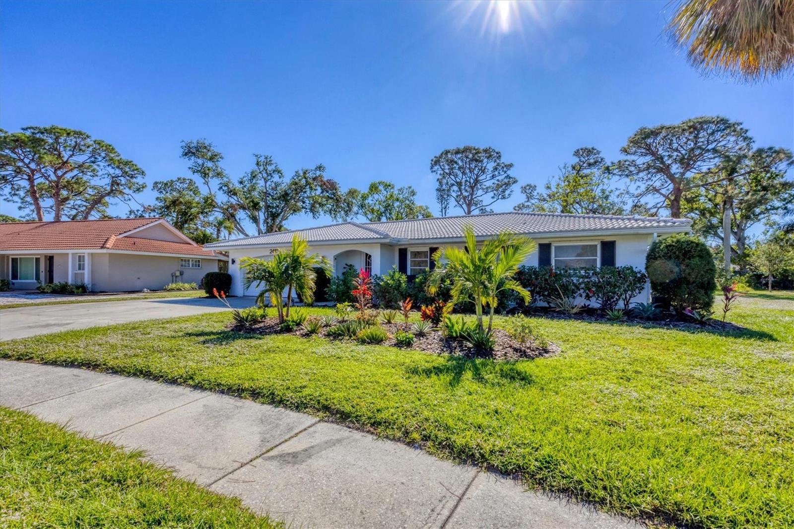 2410 CASS ST, SARASOTA, FL, 34231