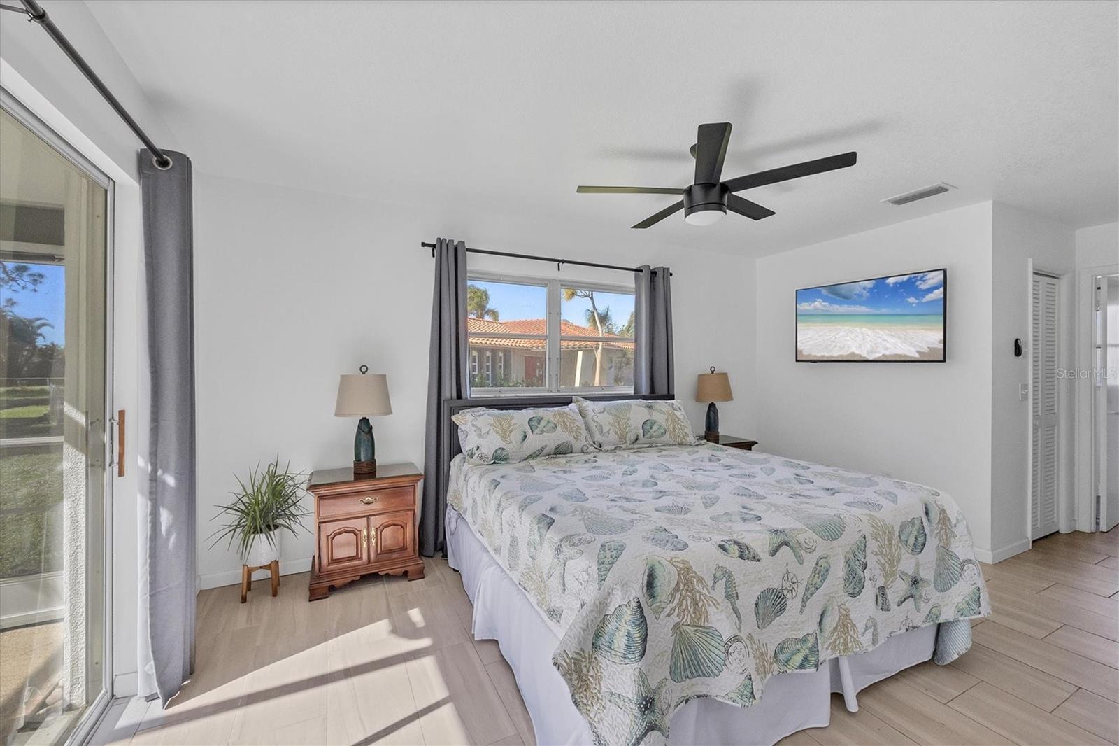 2410 CASS ST, SARASOTA, FL, 34231