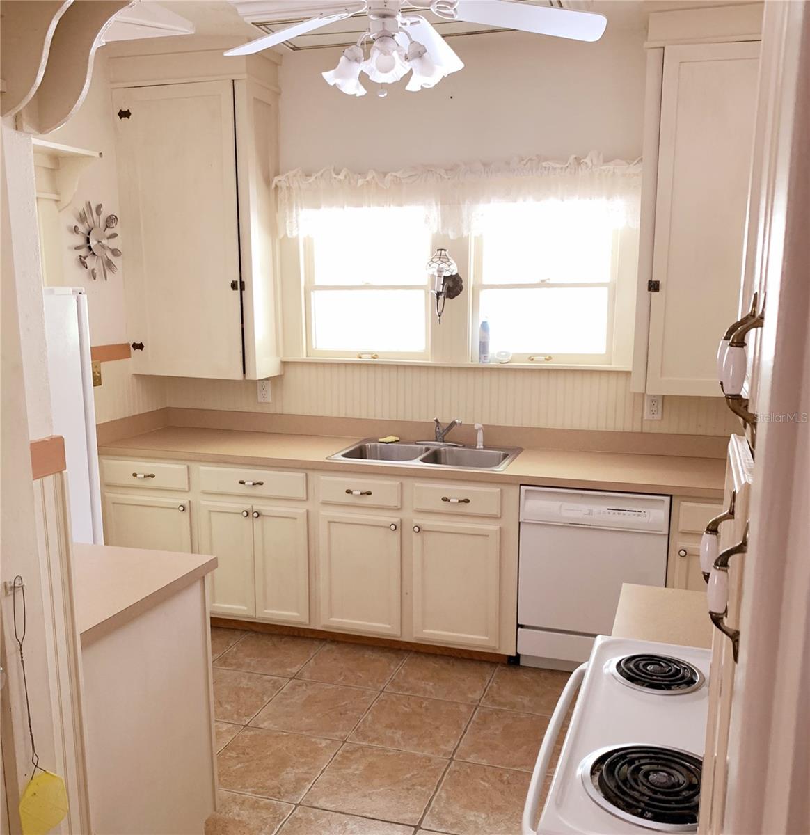 1667 LAUREL ST, SARASOTA, FL, 34236