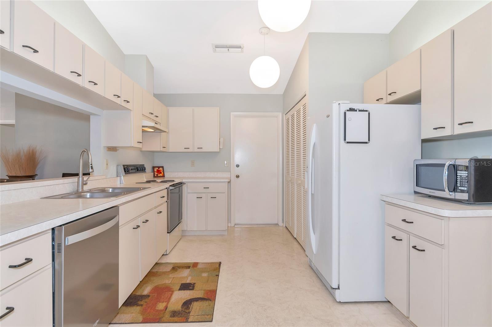 5478 KELLY DR #7, SARASOTA, FL, 34233