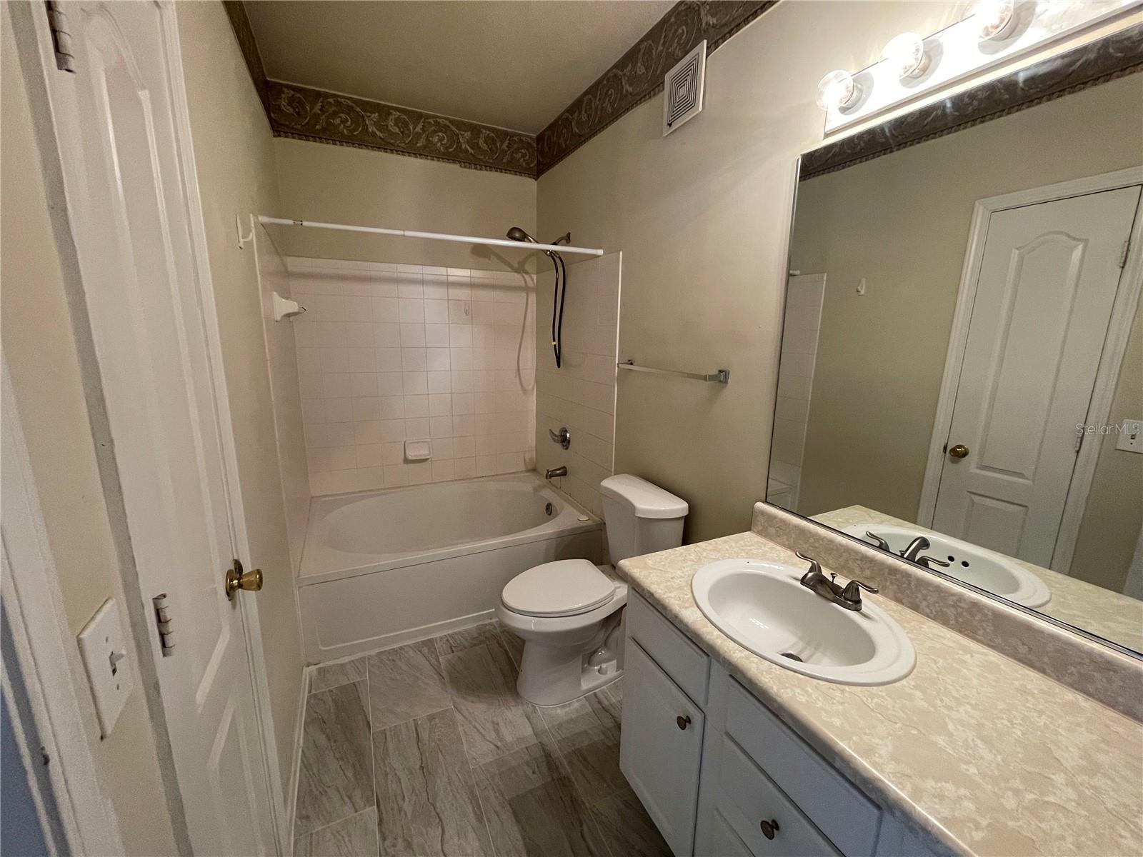18108 VILLA CREEK DR #x, TAMPA, FL, 33647