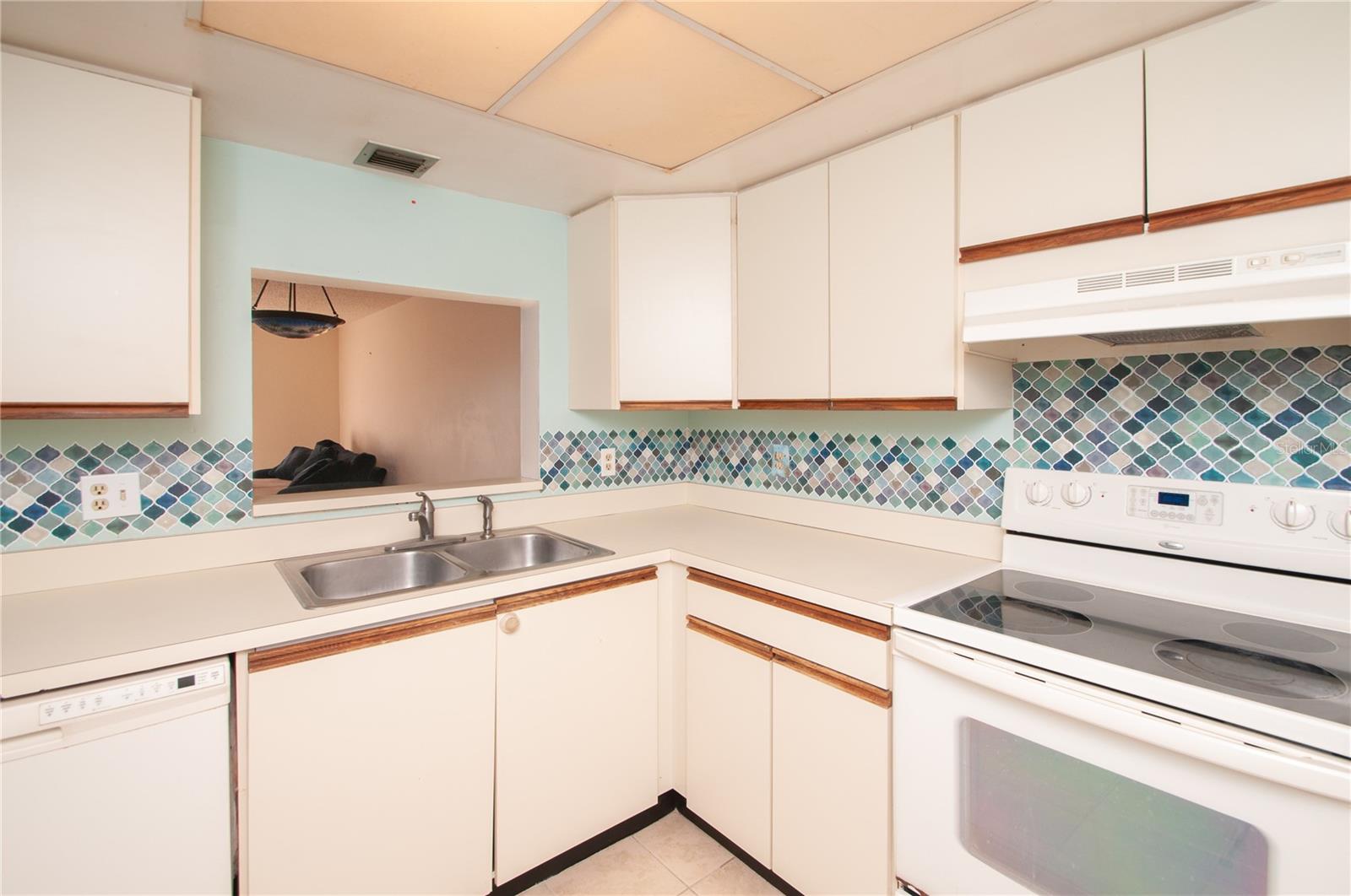 330 PROMENADE DR #207, DUNEDIN, FL, 34698