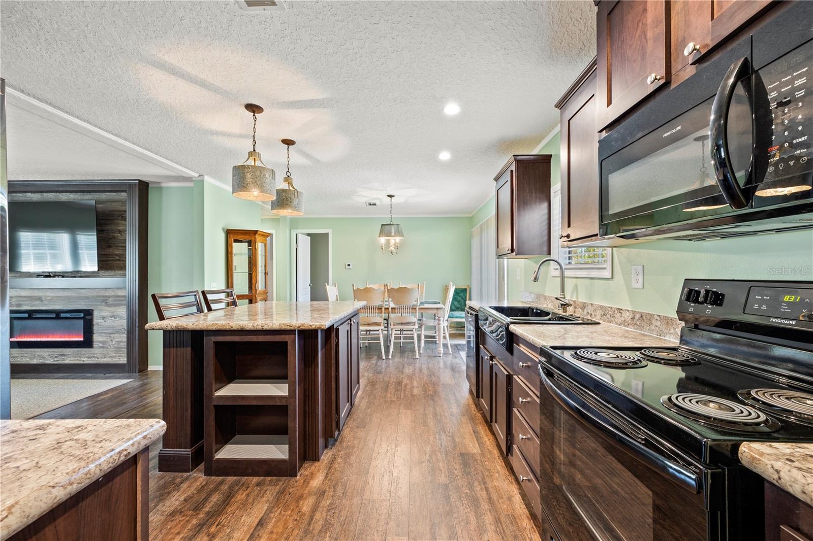 221 MAGNOLIA RD, HAWTHORNE, FL, 32640