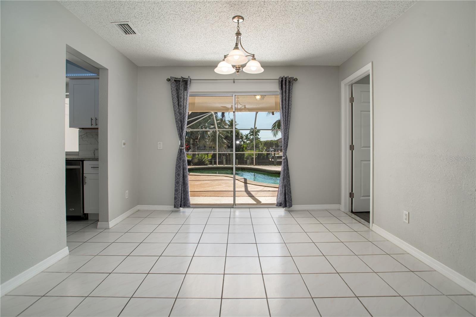 5213 SW 2ND PL, CAPE CORAL, FL, 33914