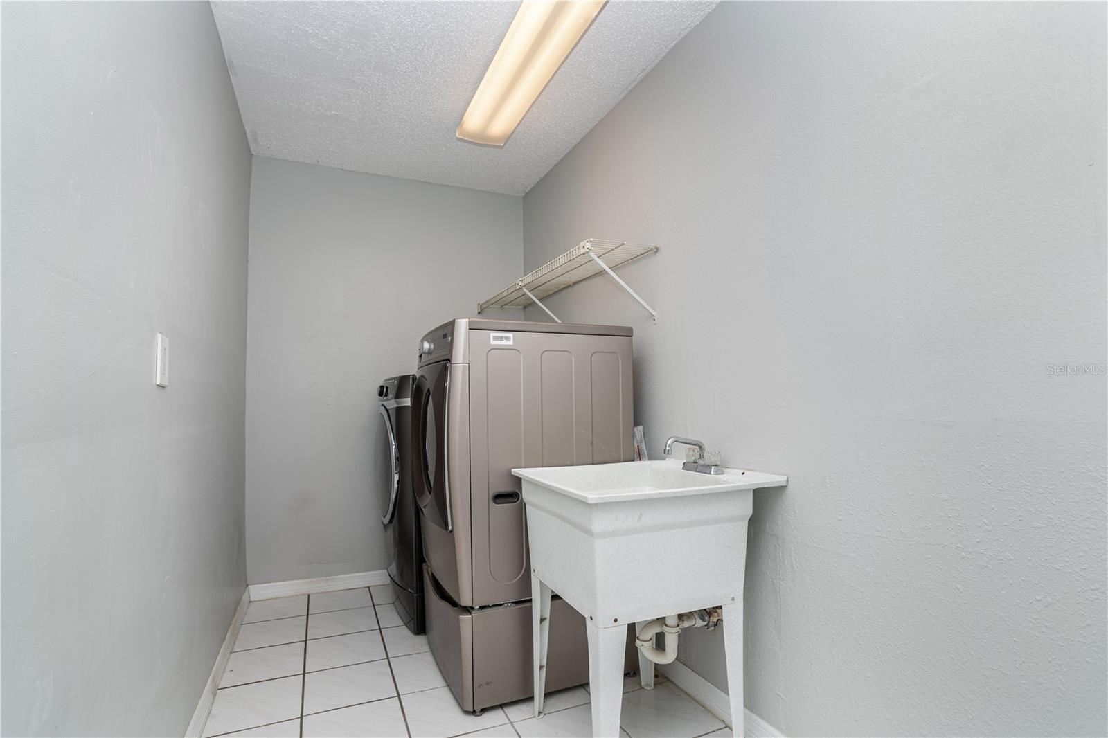 5213 SW 2ND PL, CAPE CORAL, FL, 33914