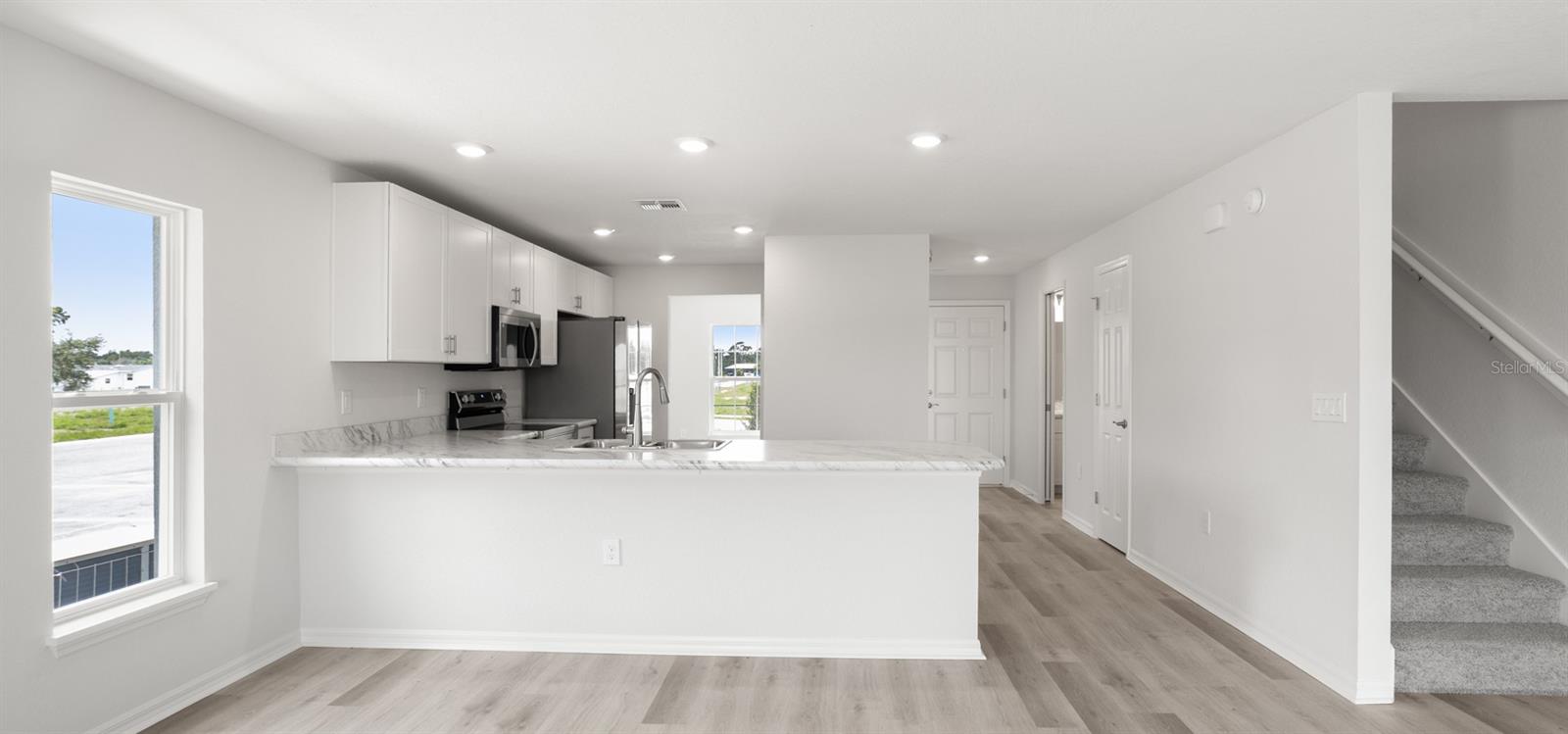 305 WHARF WAY, WINTER HAVEN, FL, 33881