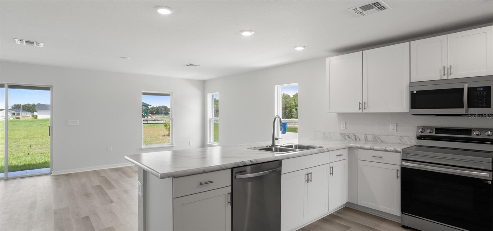 305 WHARF WAY, WINTER HAVEN, FL, 33881