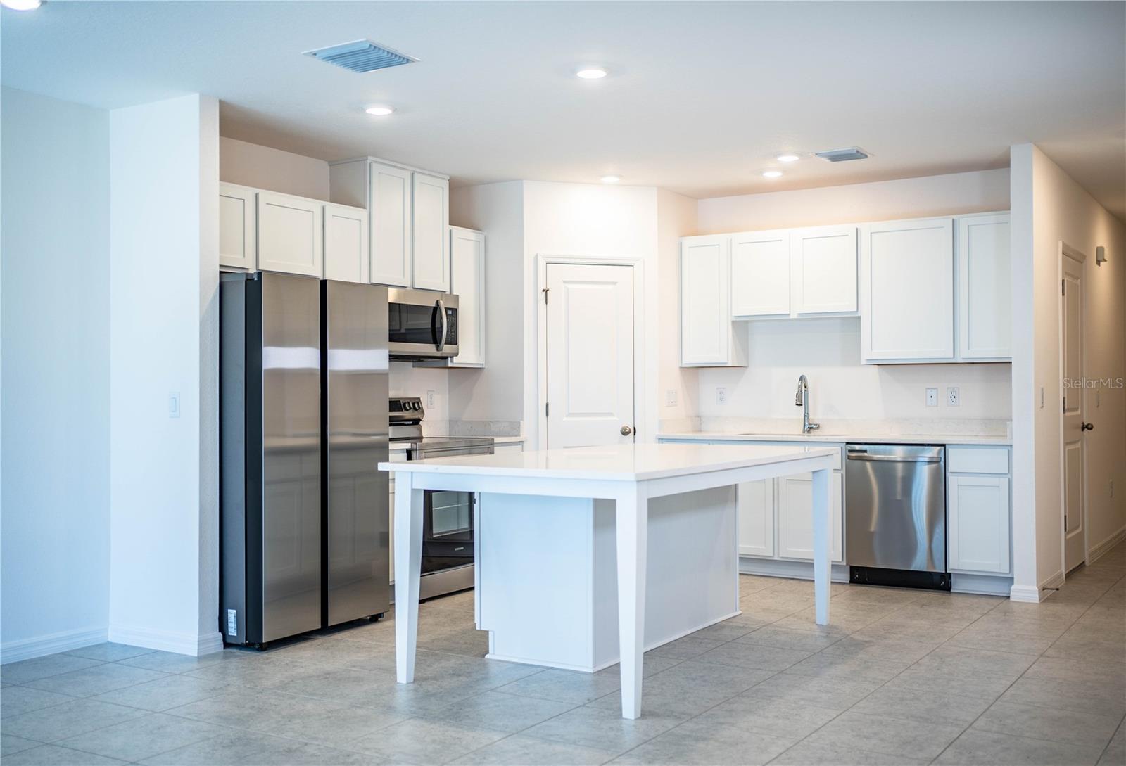 3835 ACADEMIA AVE, LAKELAND, FL, 33803