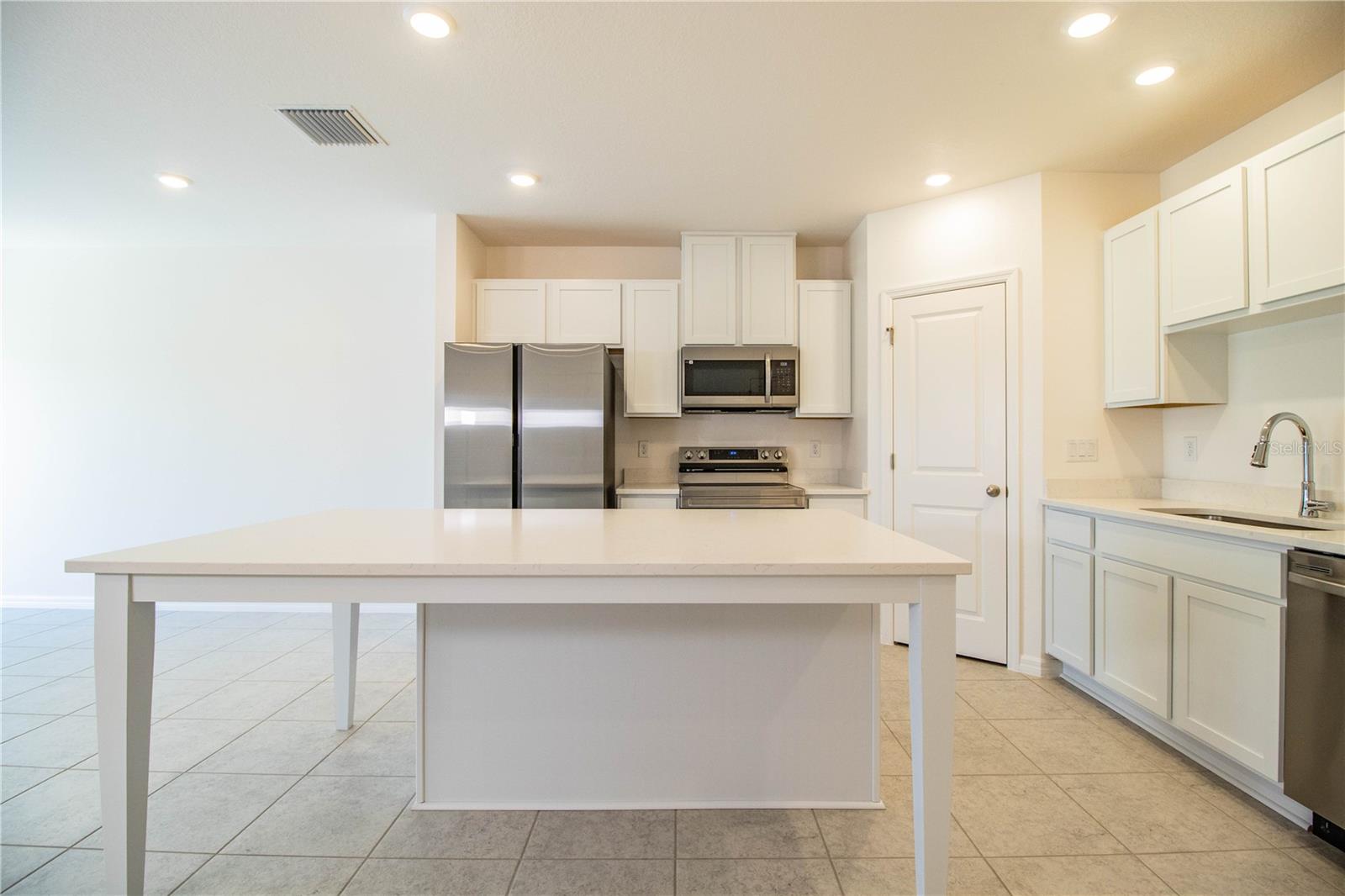 3835 ACADEMIA AVE, LAKELAND, FL, 33803