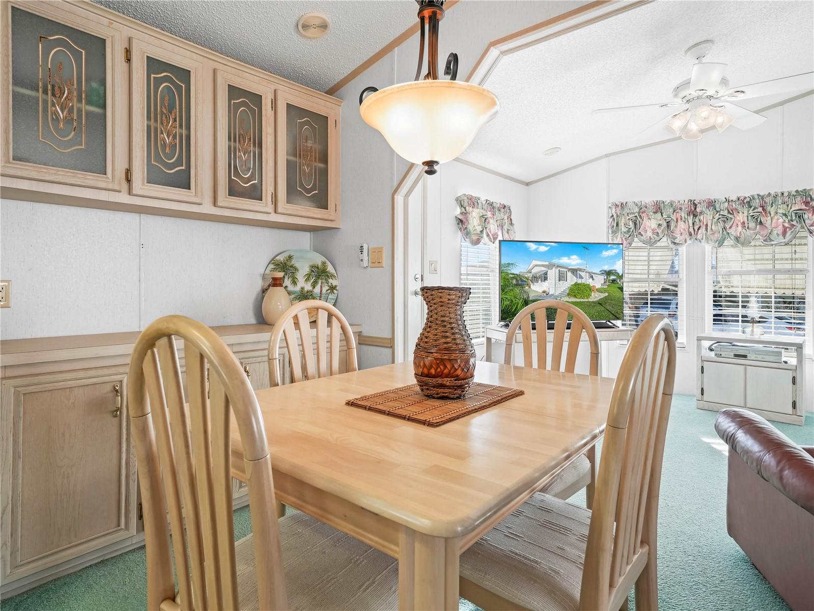 28 ROYAL COACHMAN ST, LAKE WALES, FL, 33898