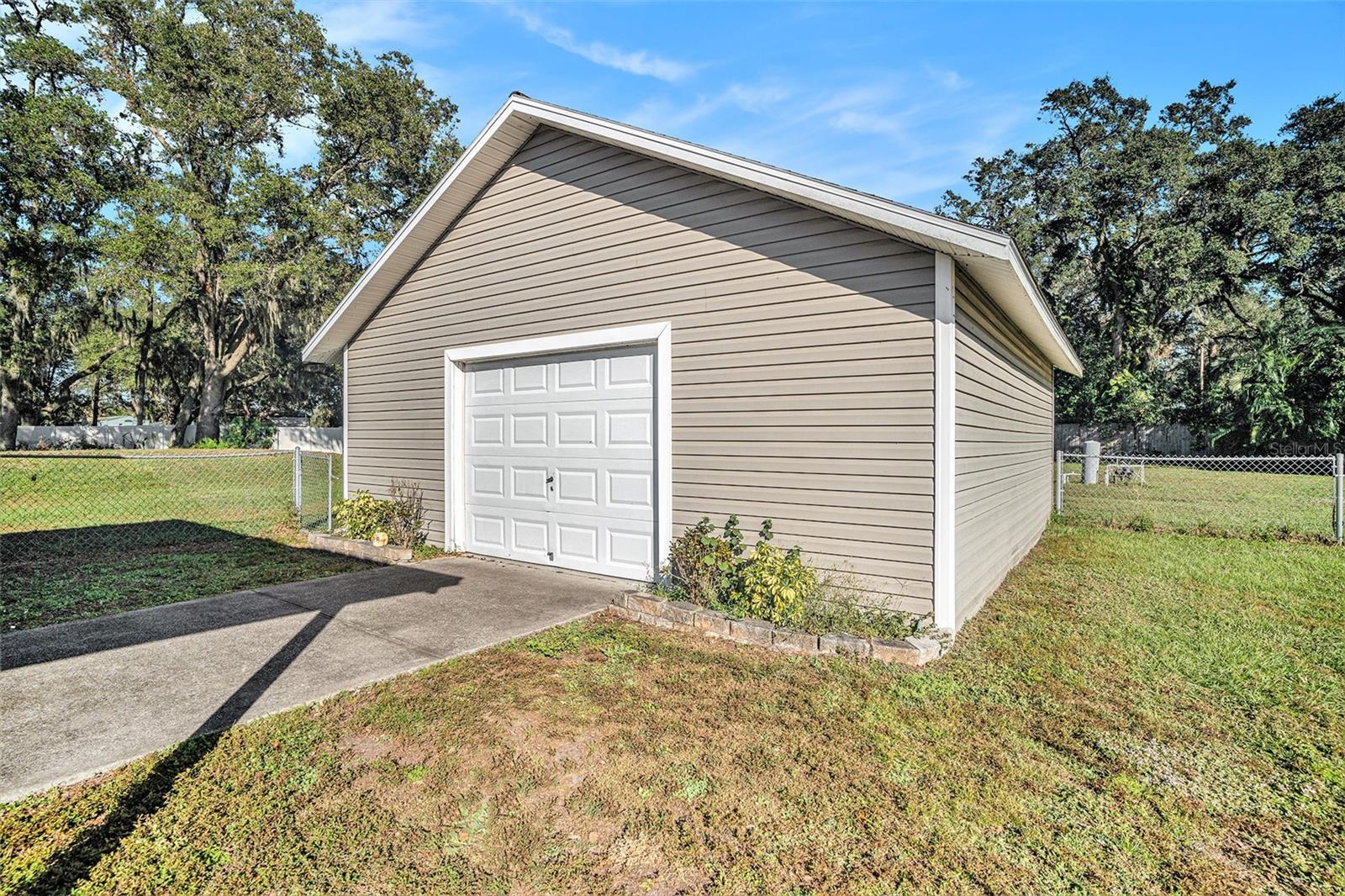 5224 R M D AVE, PLANT CITY, FL, 33566