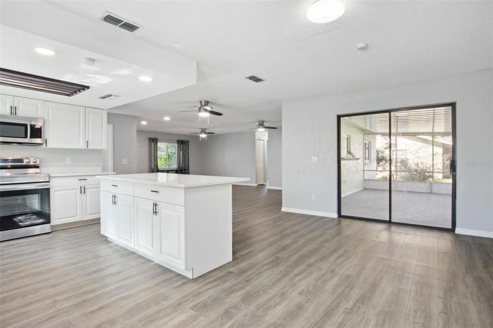 1437 COLIN KELLY AVE, DAYTONA BEACH, FL, 32124
