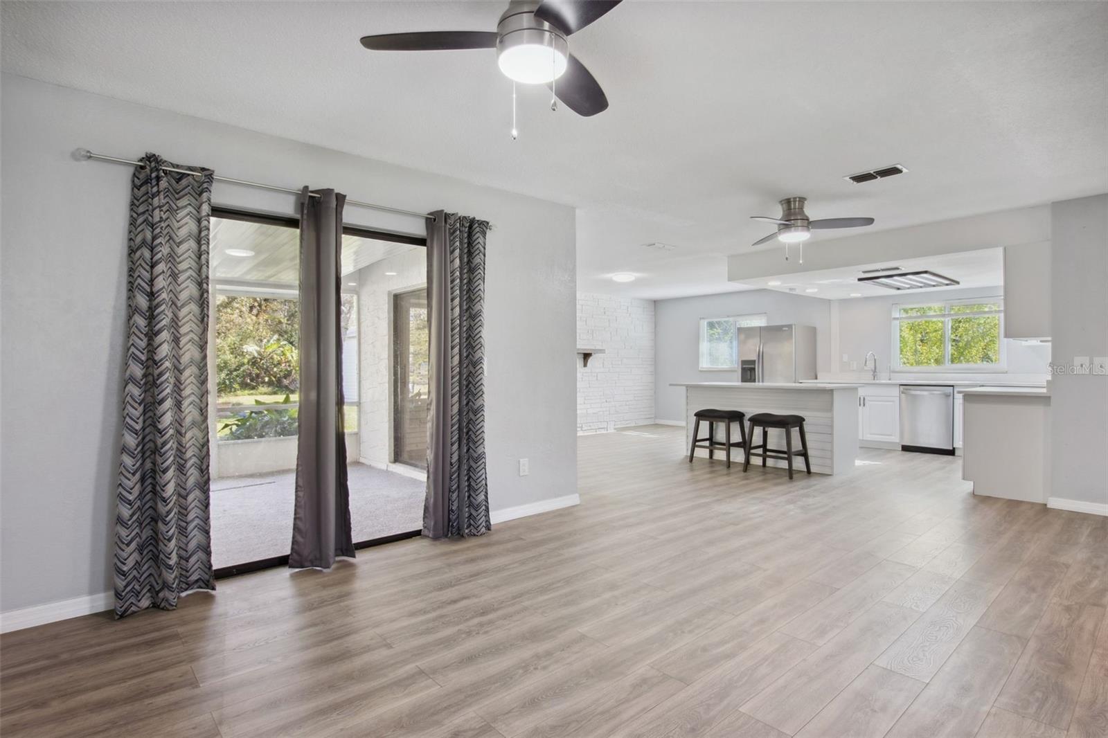 1437 COLIN KELLY AVE, DAYTONA BEACH, FL, 32124