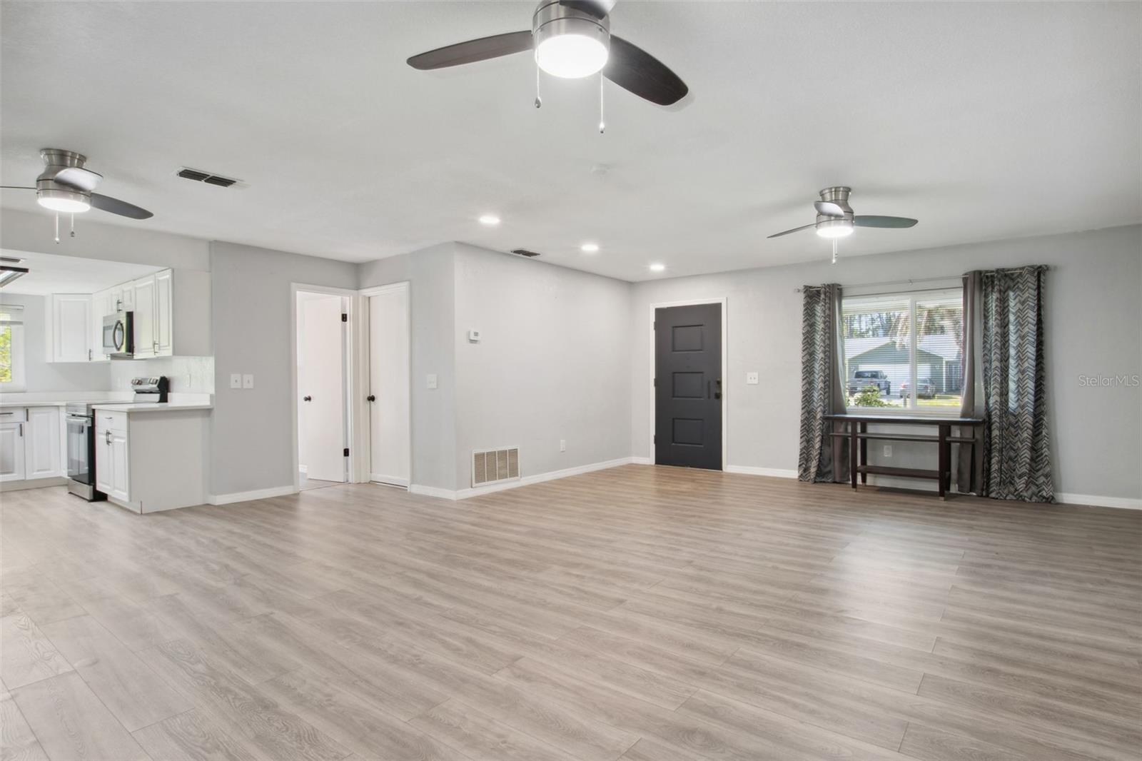1437 COLIN KELLY AVE, DAYTONA BEACH, FL, 32124
