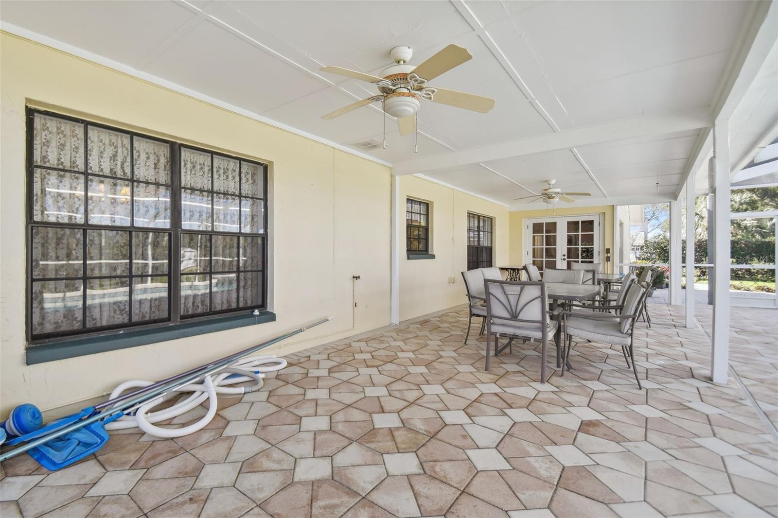 11114 LAKE SASSA DR, THONOTOSASSA, FL, 33592