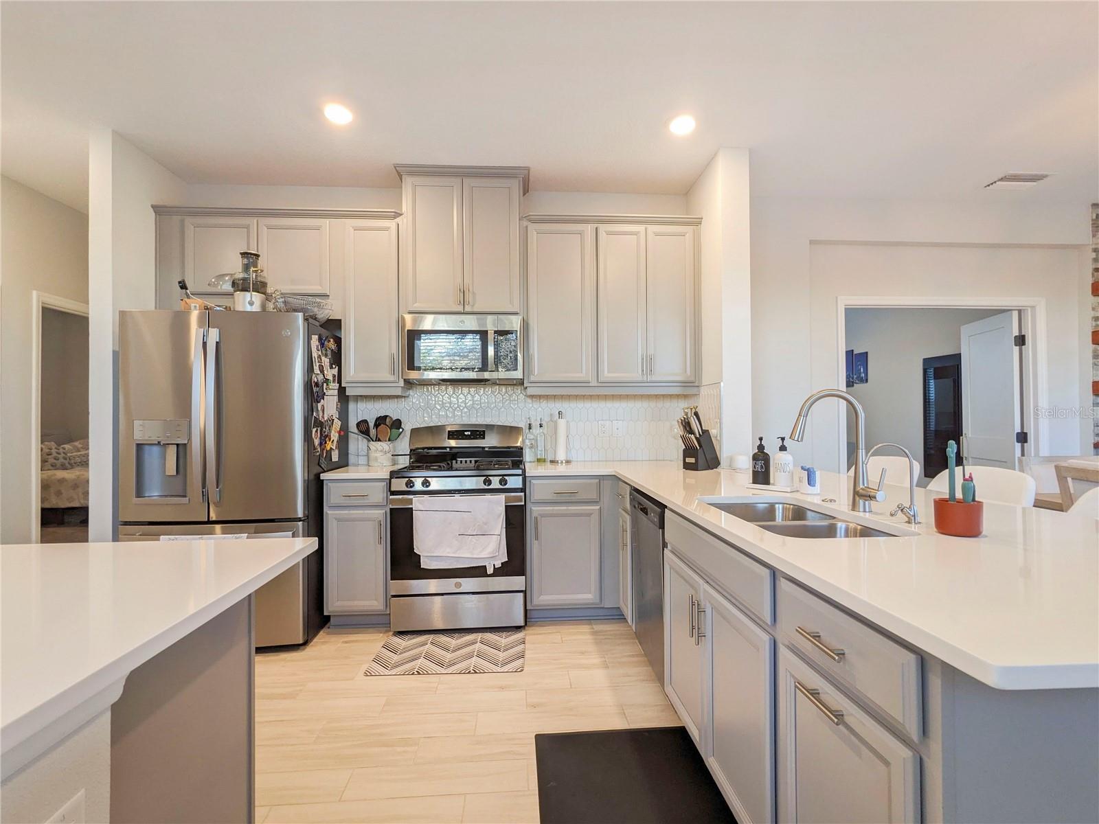 16335 PAYNES MILL DR, BRADENTON, FL, 34211
