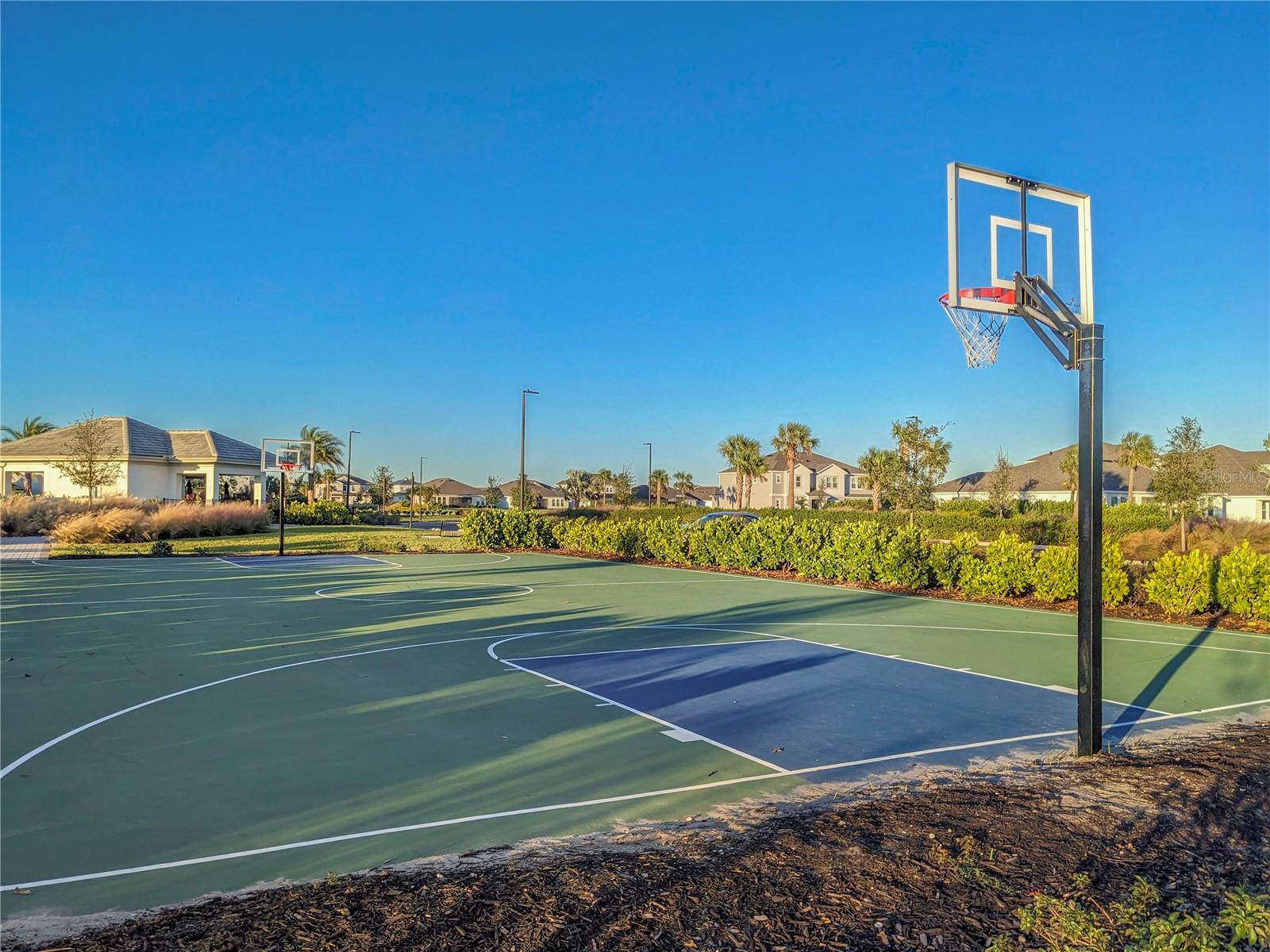 16335 PAYNES MILL DR, BRADENTON, FL, 34211