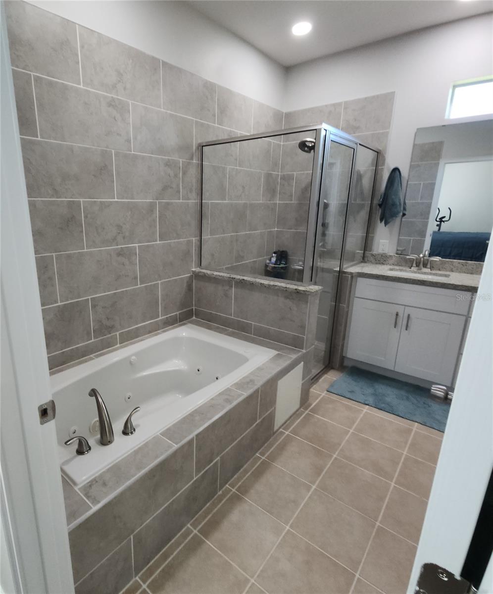 56 BONITA RD, DEBARY, FL, 32713
